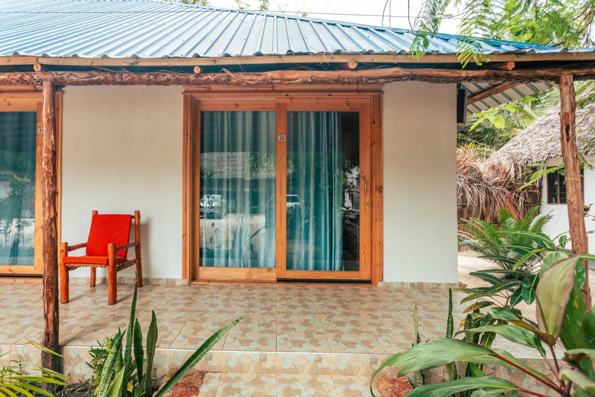Tiki Beach Club & Resort (Adults Only) Bwejuu Exterior foto