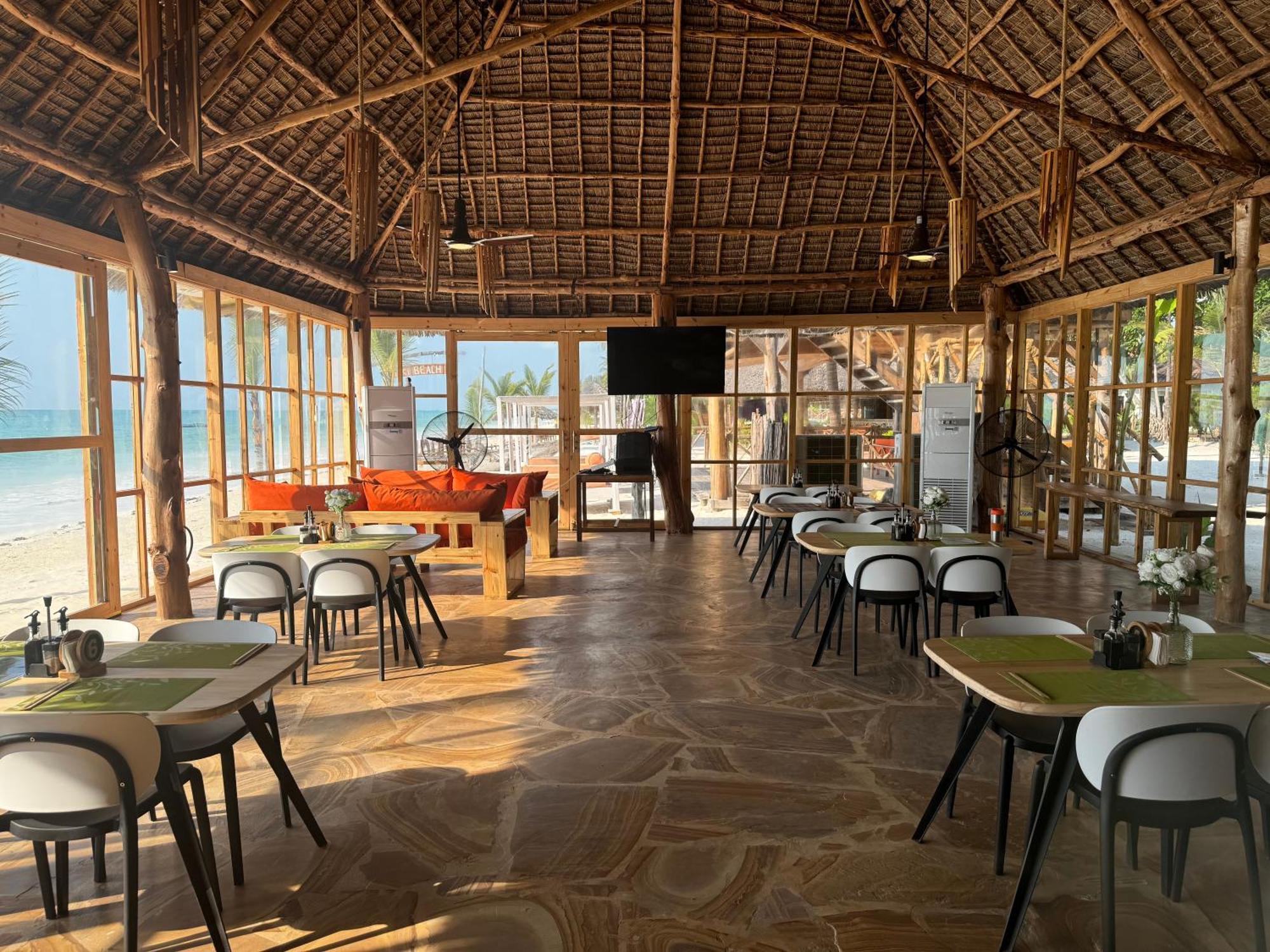 Tiki Beach Club & Resort (Adults Only) Bwejuu Exterior foto
