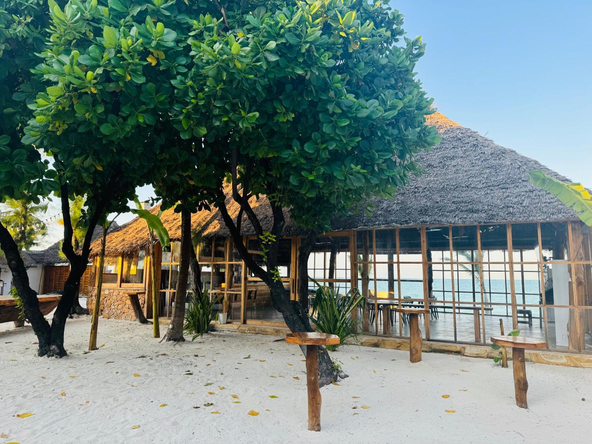 Tiki Beach Club & Resort (Adults Only) Bwejuu Exterior foto