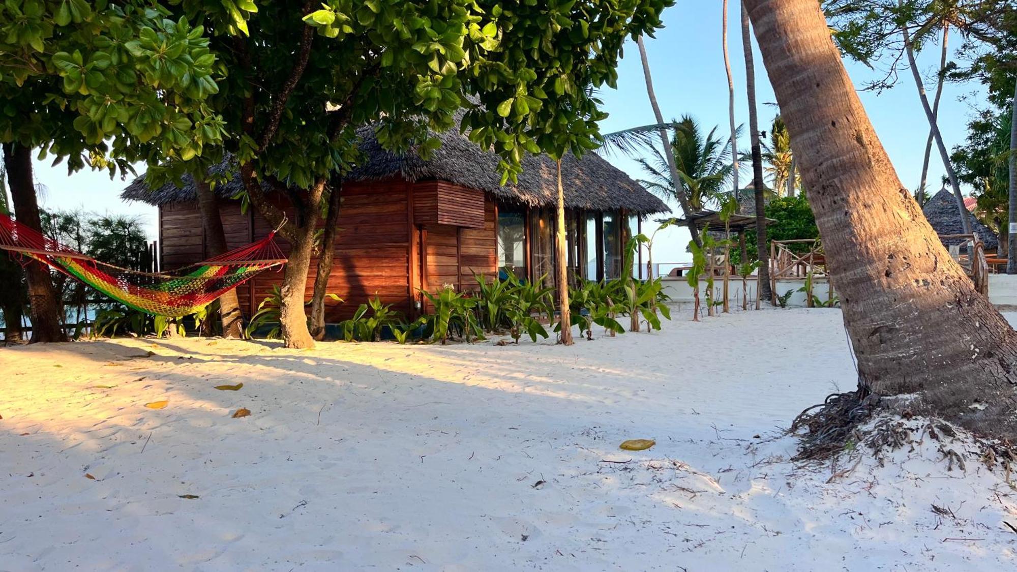 Tiki Beach Club & Resort (Adults Only) Bwejuu Exterior foto