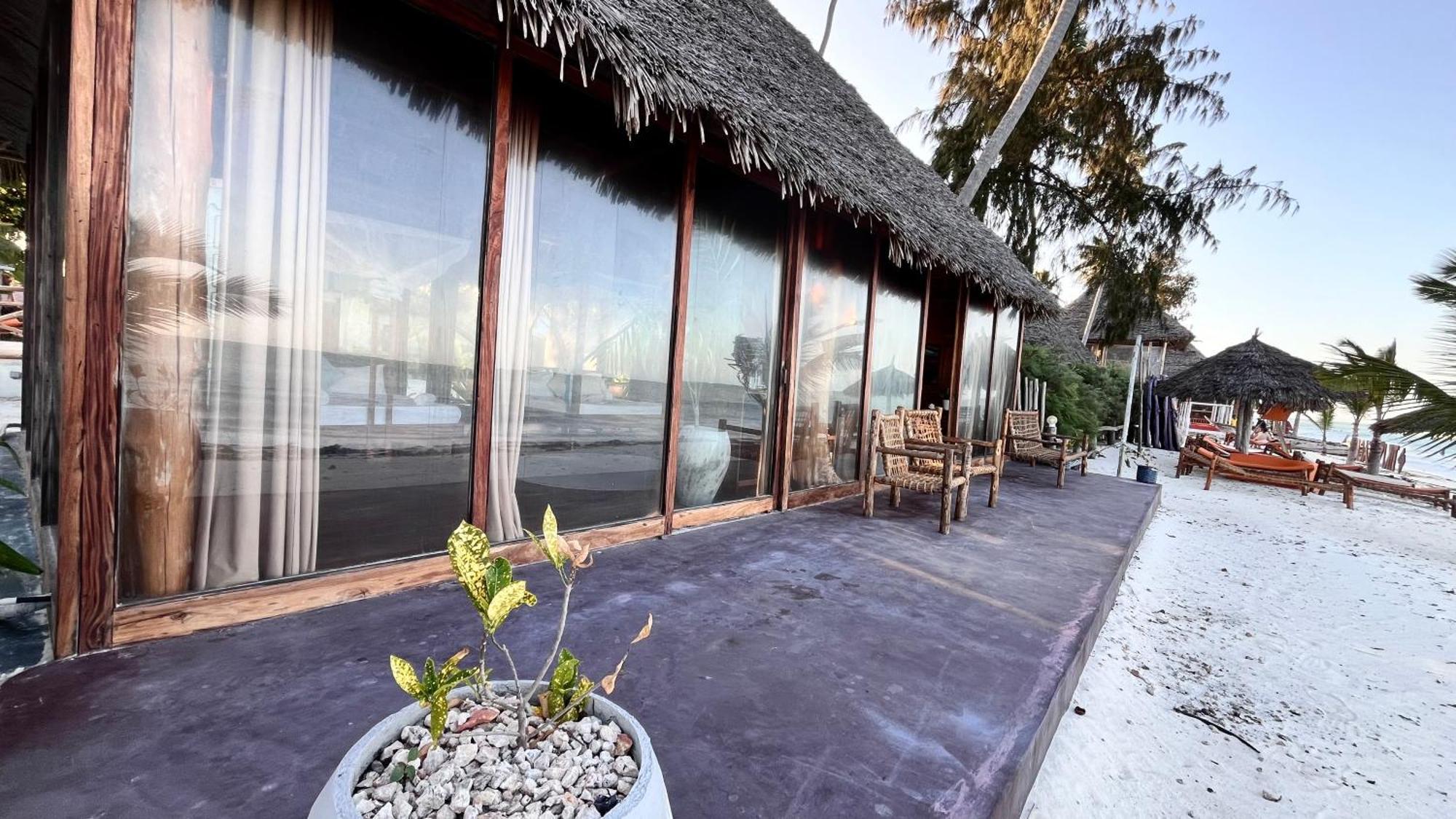 Tiki Beach Club & Resort (Adults Only) Bwejuu Exterior foto