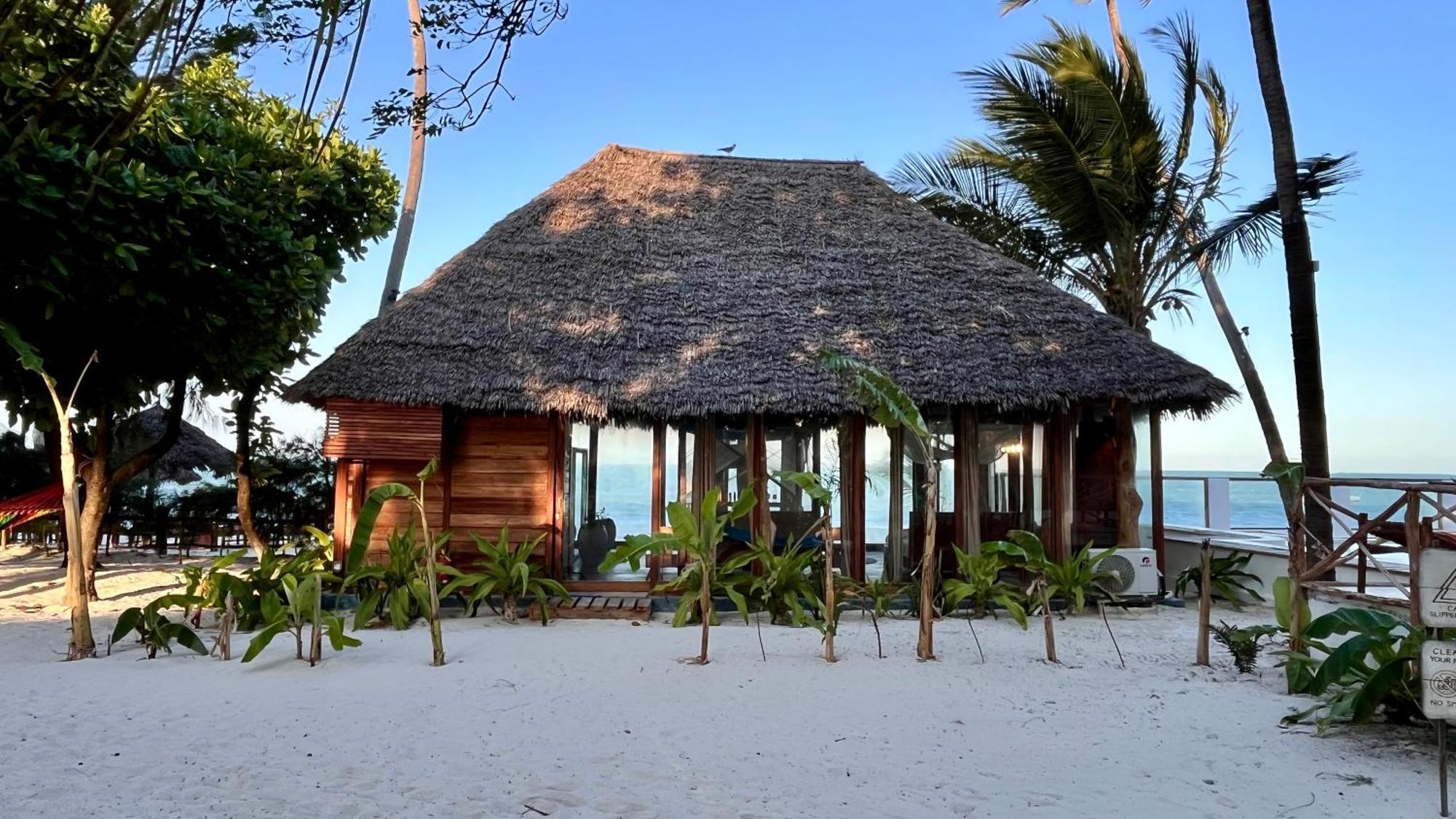 Tiki Beach Club & Resort (Adults Only) Bwejuu Exterior foto